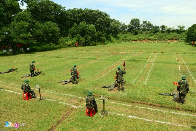 Ngày 21/7/2014, tại trường bắn Trung đoàn Bộ binh Cơ giới 102 (Sư đoàn 308, Quân đoàn 1), hơn 500 học viên quân sự của Tập đoàn viễn thông Quân đội bước vào kiểm tra  bắn đạn thật súng trường AK sau một tháng huấn luyện.